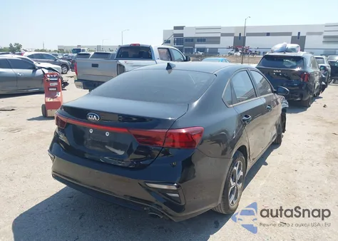 2021 Kia Forte Lxs z USA, uszkodzony, nr VIN 3KPF24AD8ME278302